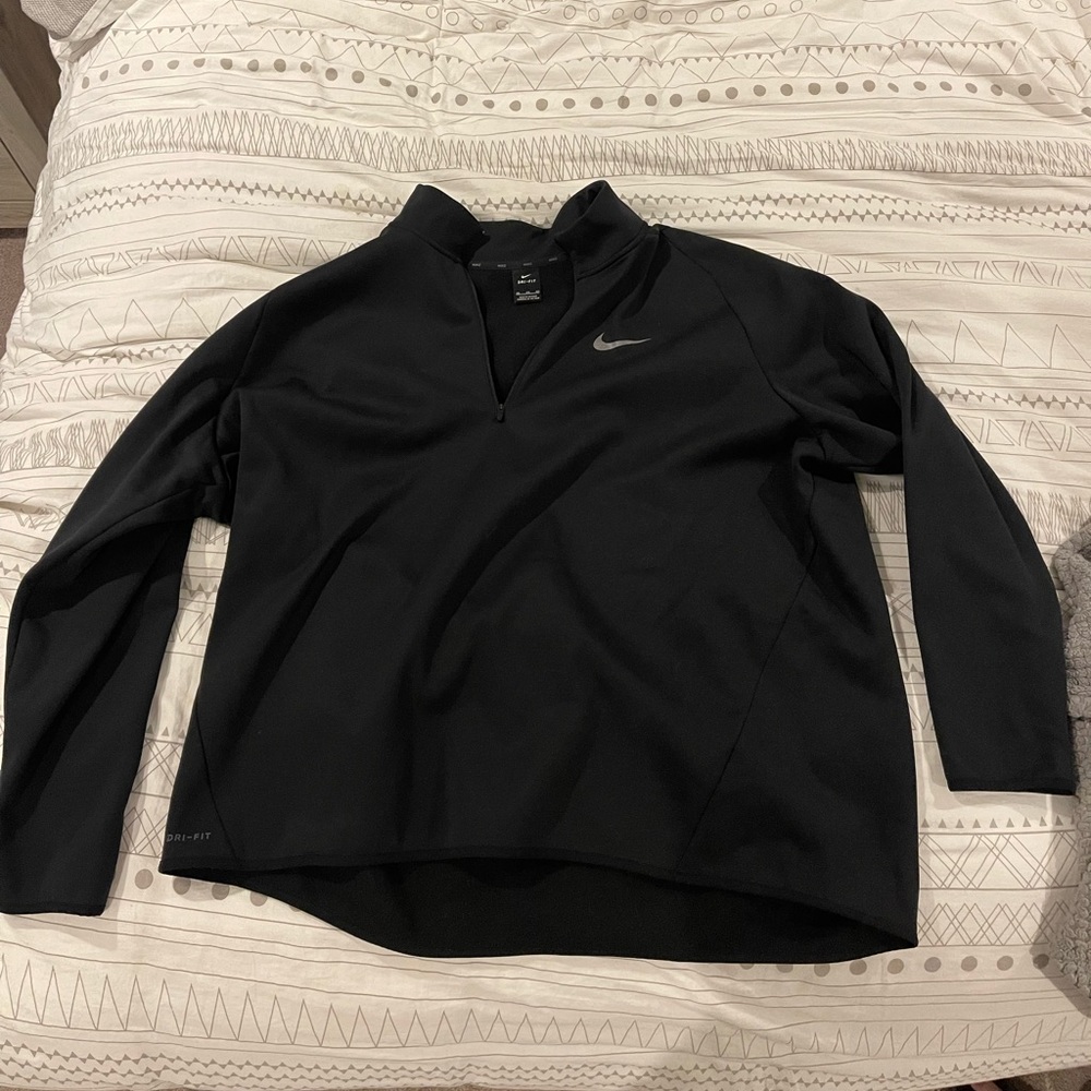 Nike dri-fit quarter zip long sleeve pull over. Size 4XL